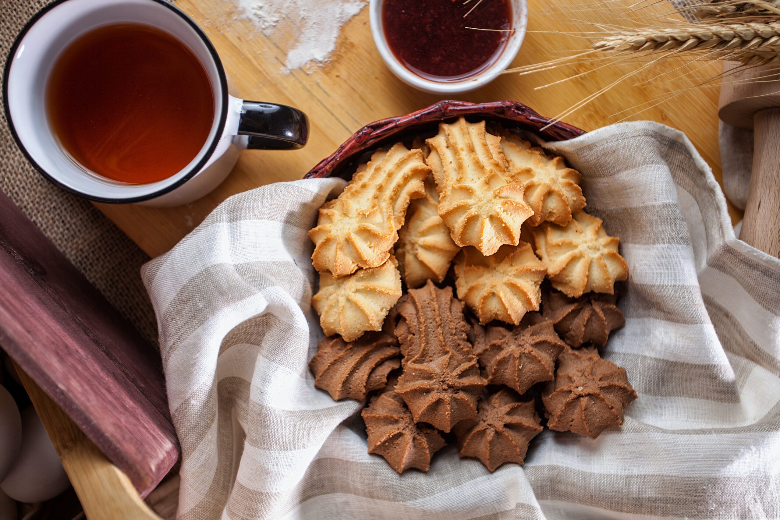 Pasta frolla montata: la ricetta per preparare i biscotti da tè